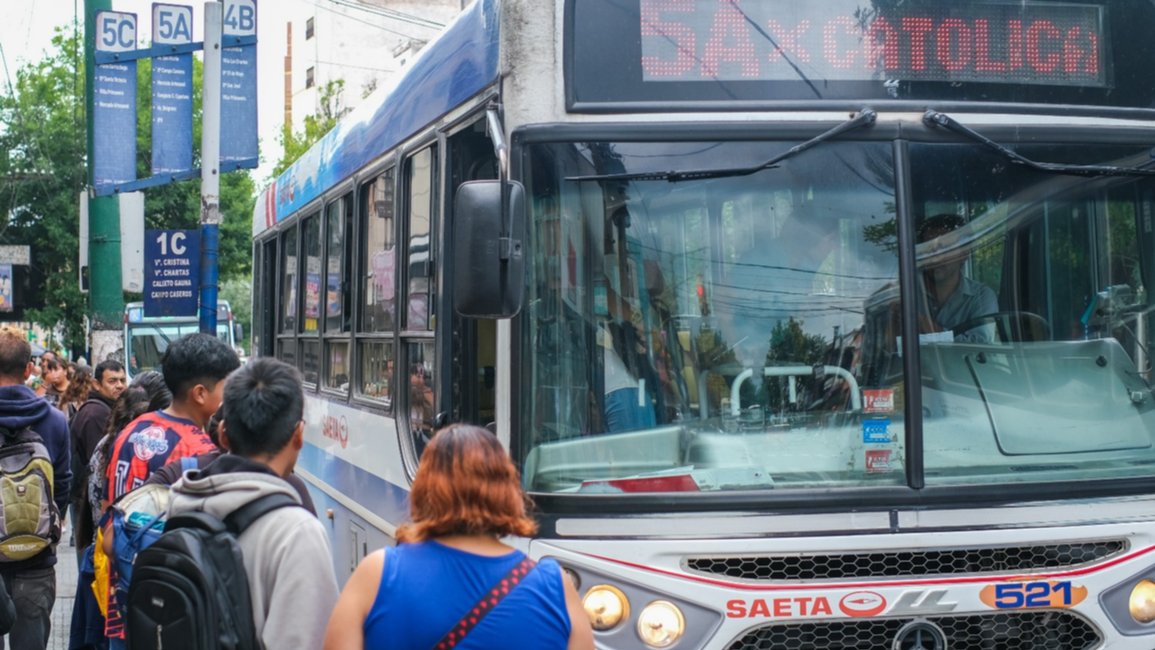 Lunes clave: el Gobierno busca evitar el paro de la UTA y los choferes reclaman un básico de $1.700.000