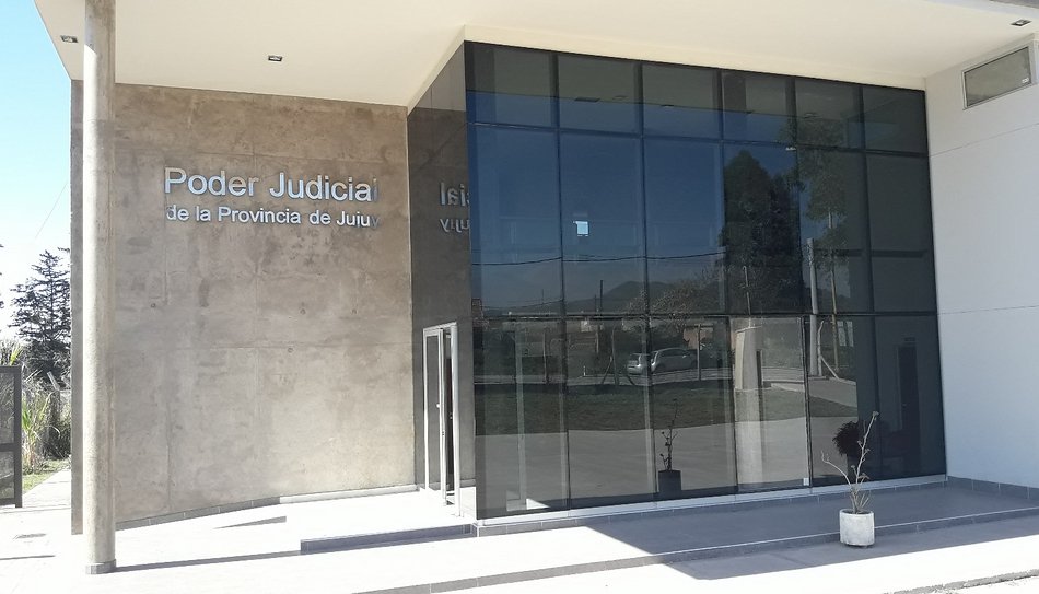 Asesinó a su expareja, hirió a su hijo y se quitó la vida