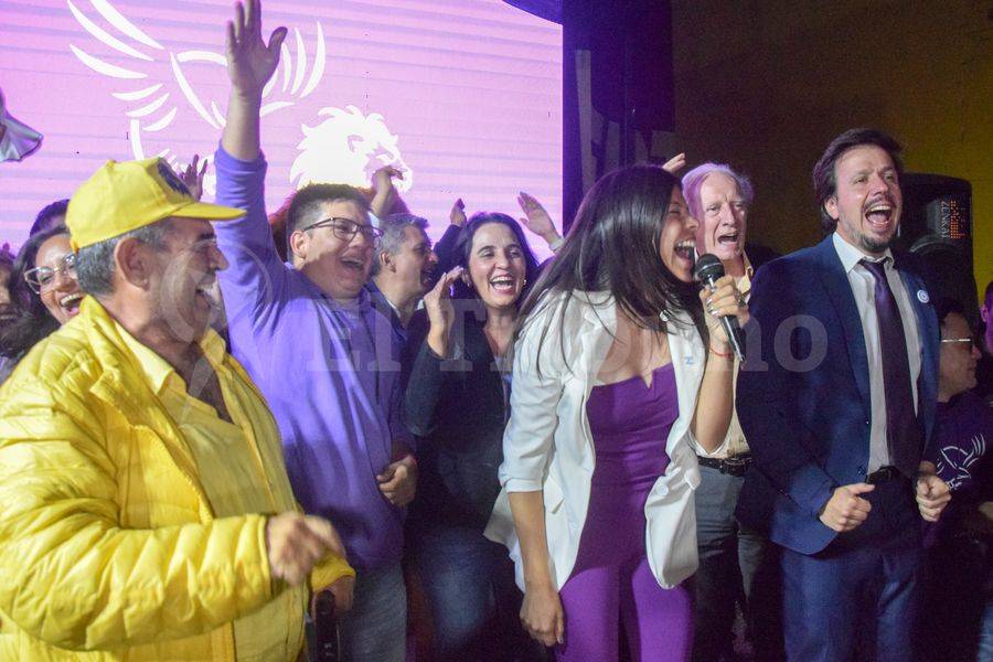 Batacazo: La Libertad Avanza arrasó en Capital y rompió con 10 años de hegemonía oficialista- Batacazo: La Libertad Avanza arrasó en Capital y rompió con 10 años de hegemonía oficialista