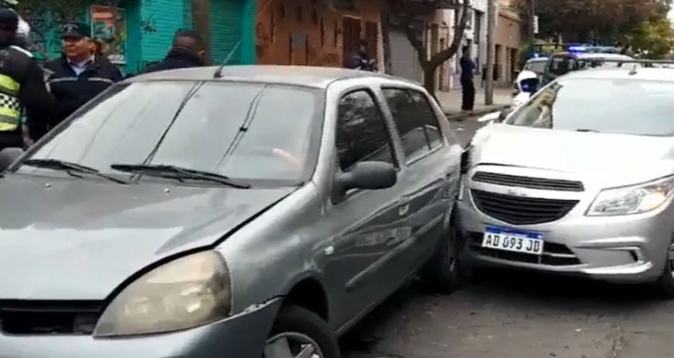 Choque en cadena en Salta: una mujer herida y un conductor huyó del lugar- Choque en cadena en Salta: una mujer herida y un conductor huyó del lugar
