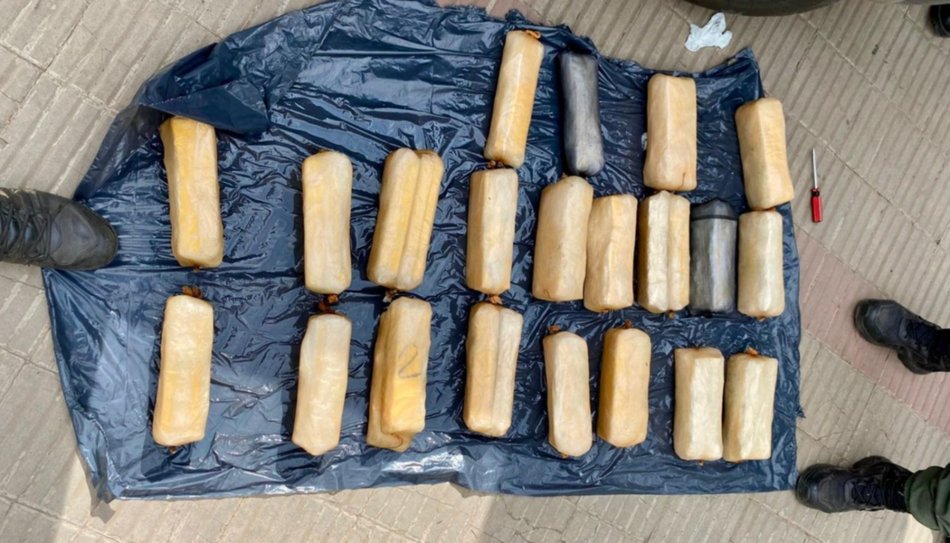 Gendarmería encontró más de 22 kilos de cocaína en el tanque de combustible de un auto