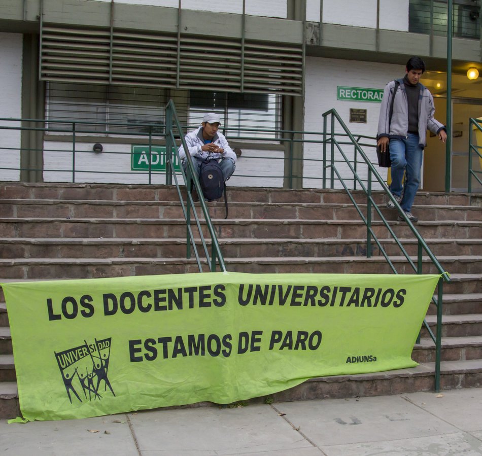 Fuerte acatamiento al paro docente en la UNSa- Fuerte acatamiento al paro docente en la UNSa