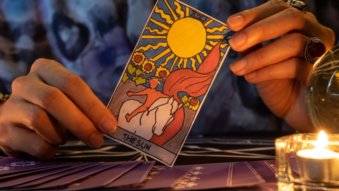 El tarot, entre el misterio milenario y la guía del presente: ¿puede predecir el futuro?
