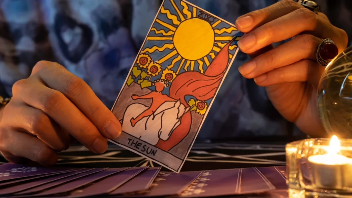 El tarot, entre el misterio milenario y la guía del presente: ¿puede predecir el futuro?