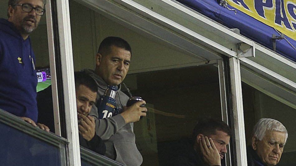 La gestión de Riquelme en Boca, bajo la lupa: de la promesa romántica al peor momento dirigencial en años