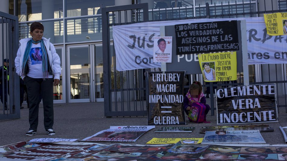 Familiares de víctimas contra la impunidad rechazan que López Viñals siga en la Corte