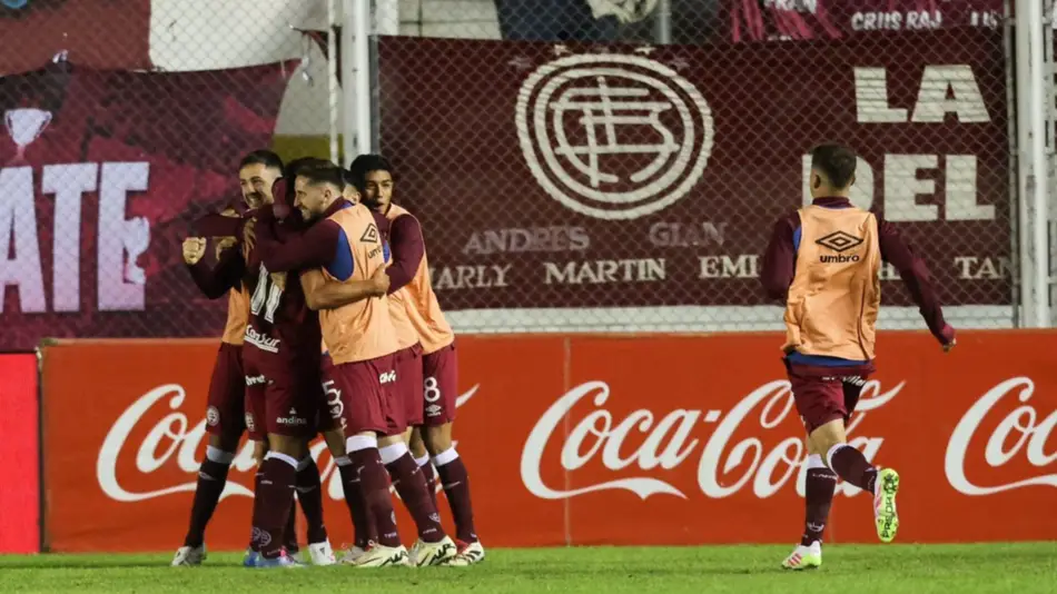 Lanús fue contundente, le ganó a Vélez y pasó a octavos de final en la Copa Argentina