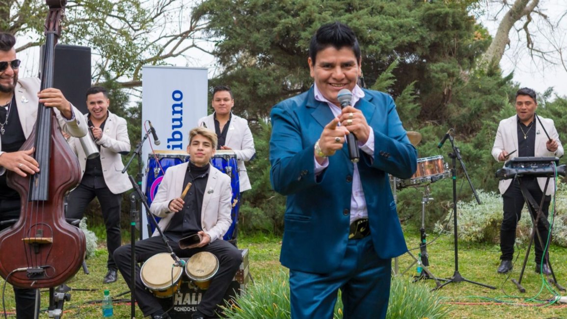 Preocupación por la salud de Rubén Escalante, cantante del Grupo Guinda