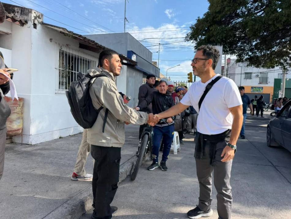 La ciudad apuesta al WhatsApp: lanzan “Laburá Ya” para conectar oficios con clientes en segundos