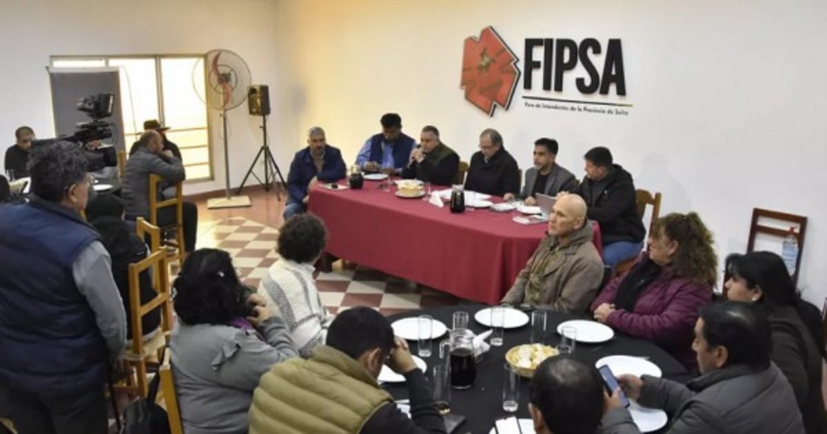 Coparticipación provincial en picada: alerta en los municipios
