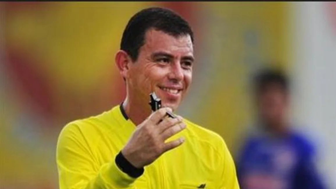 Un salvadoreño dirigirá la Argentina ante Bosnia