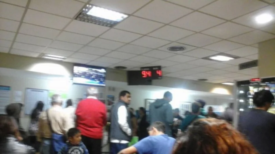 Una fila impresionante de gente para reclamar en Gasnor | WhatsApp El Tribuno 387-4749361