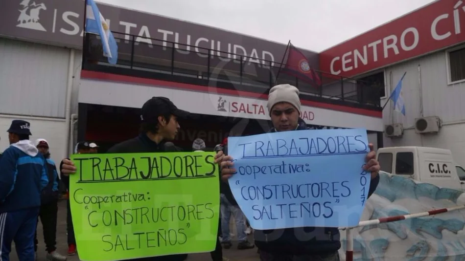 Cooperativas reclamaron por trabajo en el Centro Cívico Municipal
