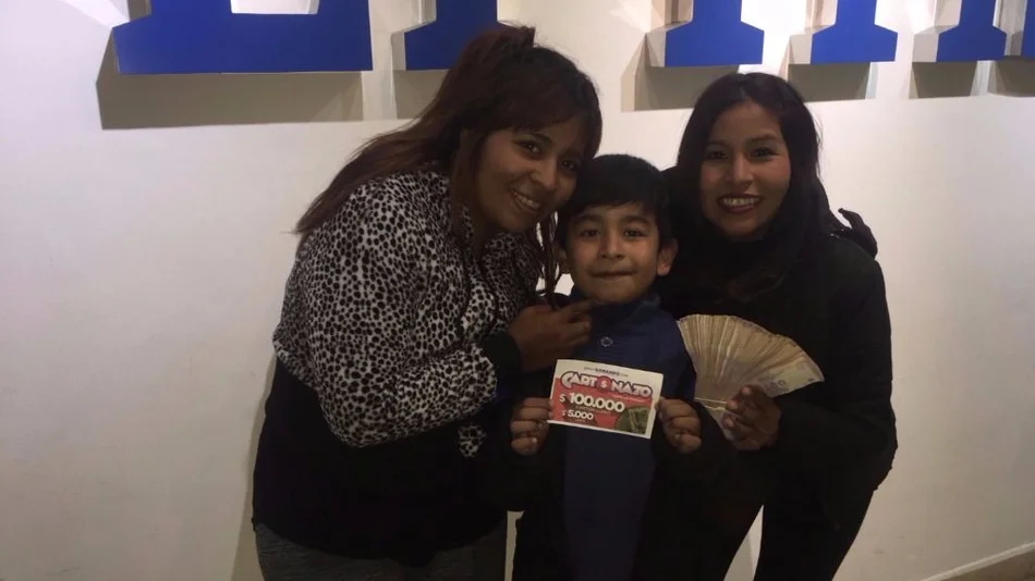 Víctor y Jimena se repartieron $80.000 de premio del Cartonazo