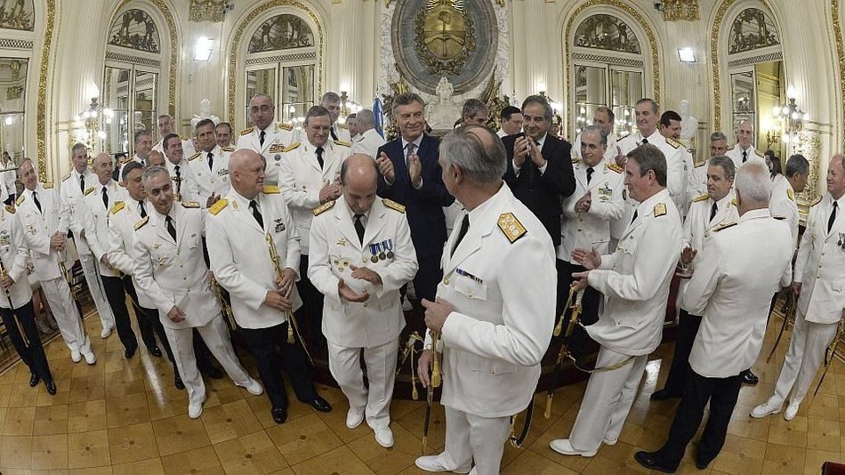 El Gobierno evalúa pasar 5.000 efectivos de las FFAA a Gendarmería