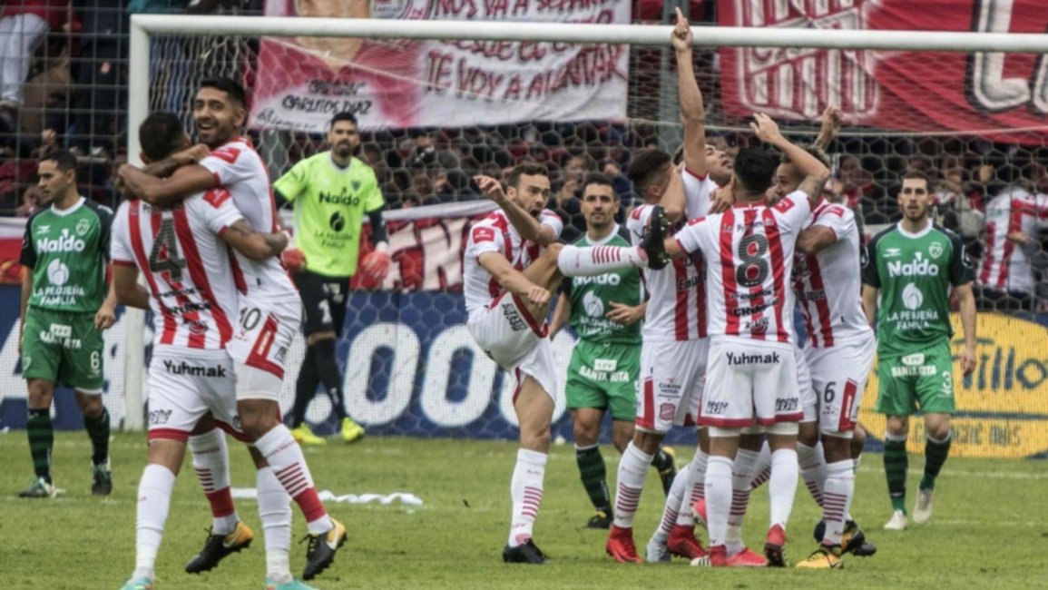 San Martín goleó a Sarmiento y ascendió a la Superliga