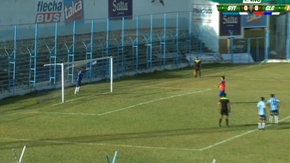 La manera insólita en que atajó un penal el arquero de Gimnasia y Tiro 