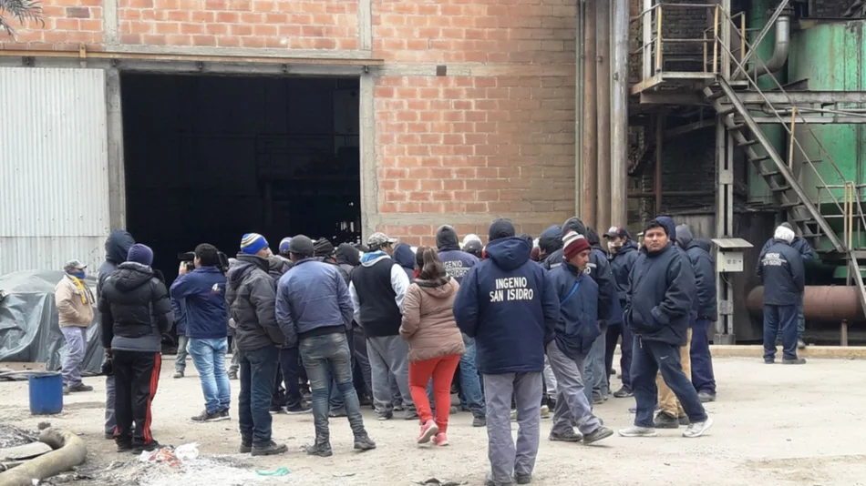 Desalojaron  el ingenio con  la esperanza de su venta