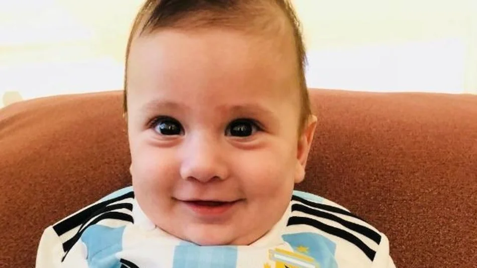 Antonela publicó una tierna foto de Ciro para alentar a su papá, Leo Messi