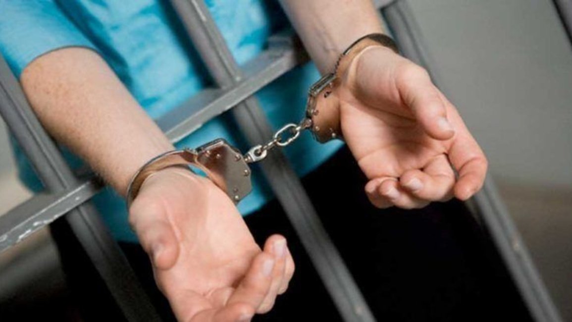 En la cárcel, una mujer fue separada de su bebé y ninguna de las dos tiene DNI