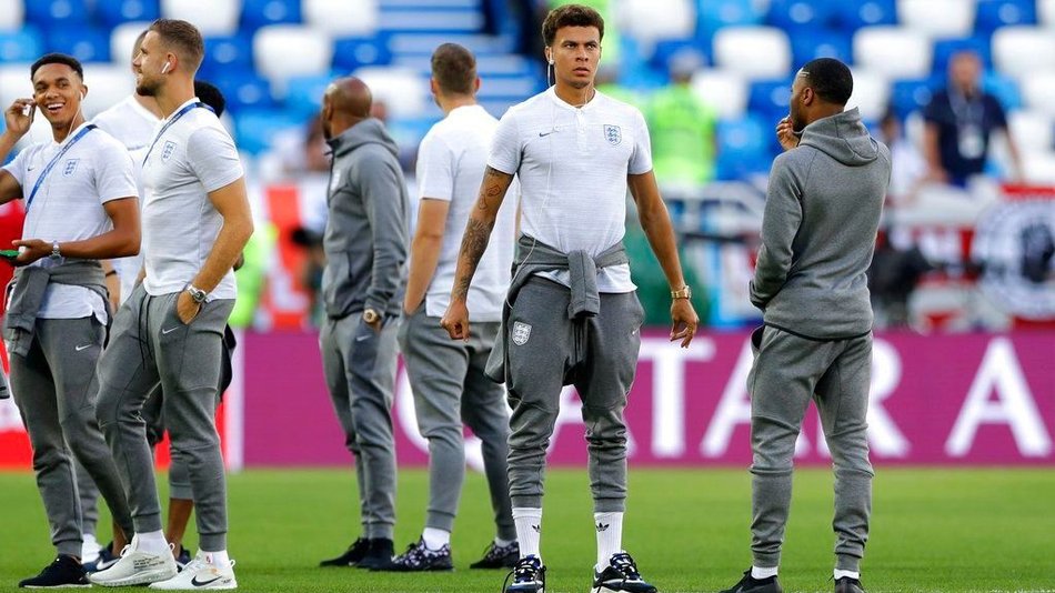 Bélgica derrotó a Inglaterra y se adueñó del grupo G