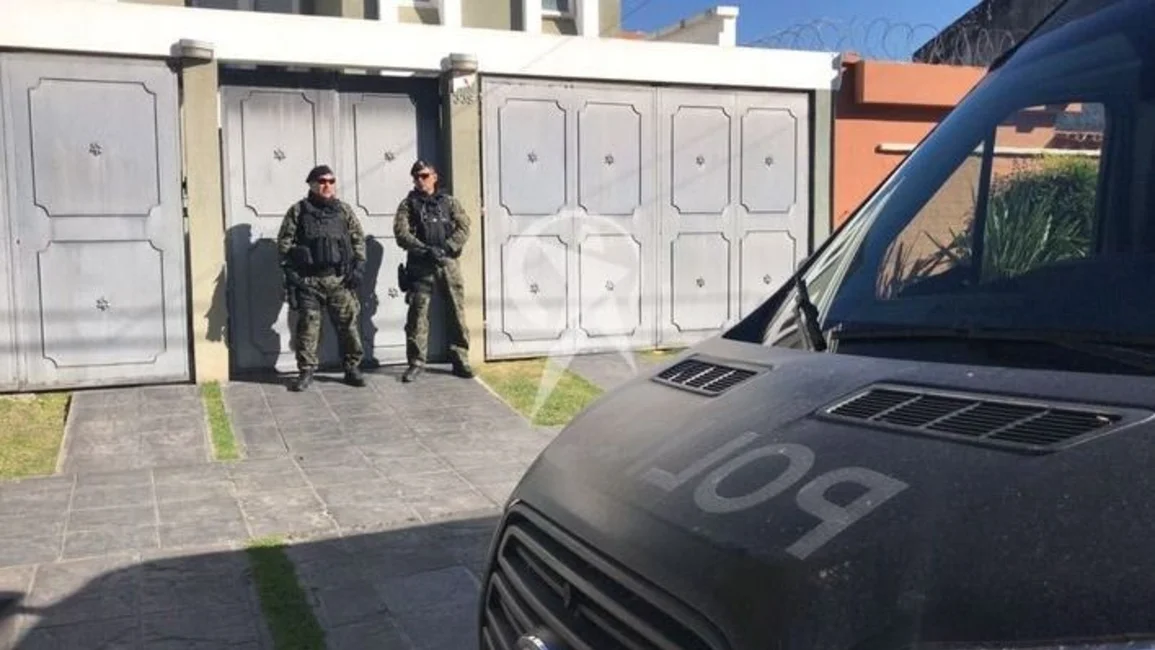 Procesaron a una organización de estafadores fiscales