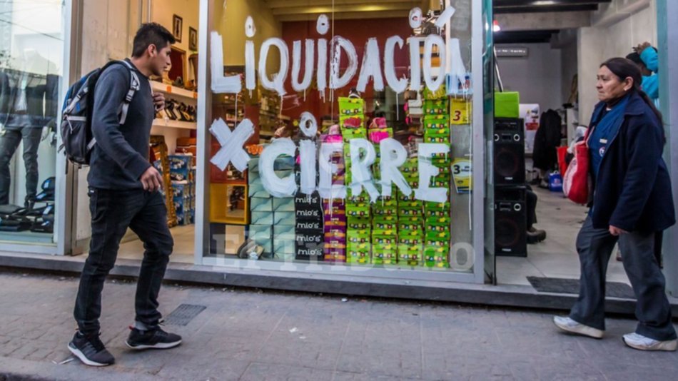 Cerraron 40 locales comerciales en el centro