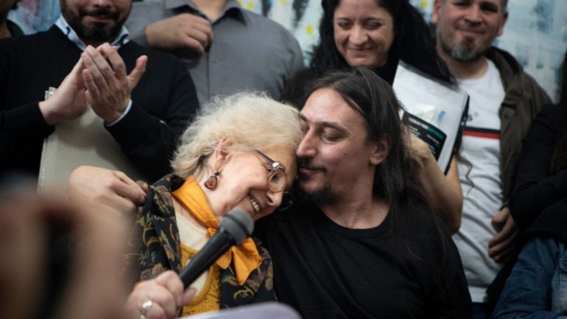 Abuelas presentó al nieto 130 que recuperó su identidad tras 42 años de búsqueda de su familia