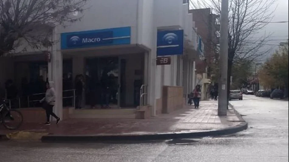 No funcionan los semáforos, los cajeros ni las estaciones de servicio 