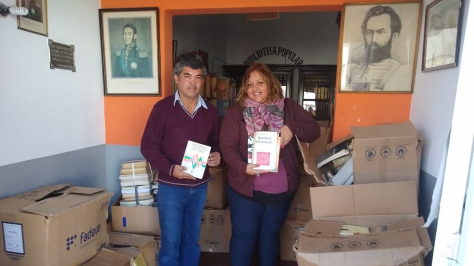 Mil libros para la Biblioteca Municipal de La Merced 
