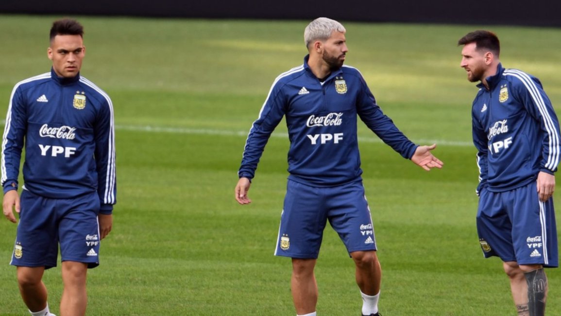 Lo pide el país: que Messi, el Kun y Lautaro jueguen juntos