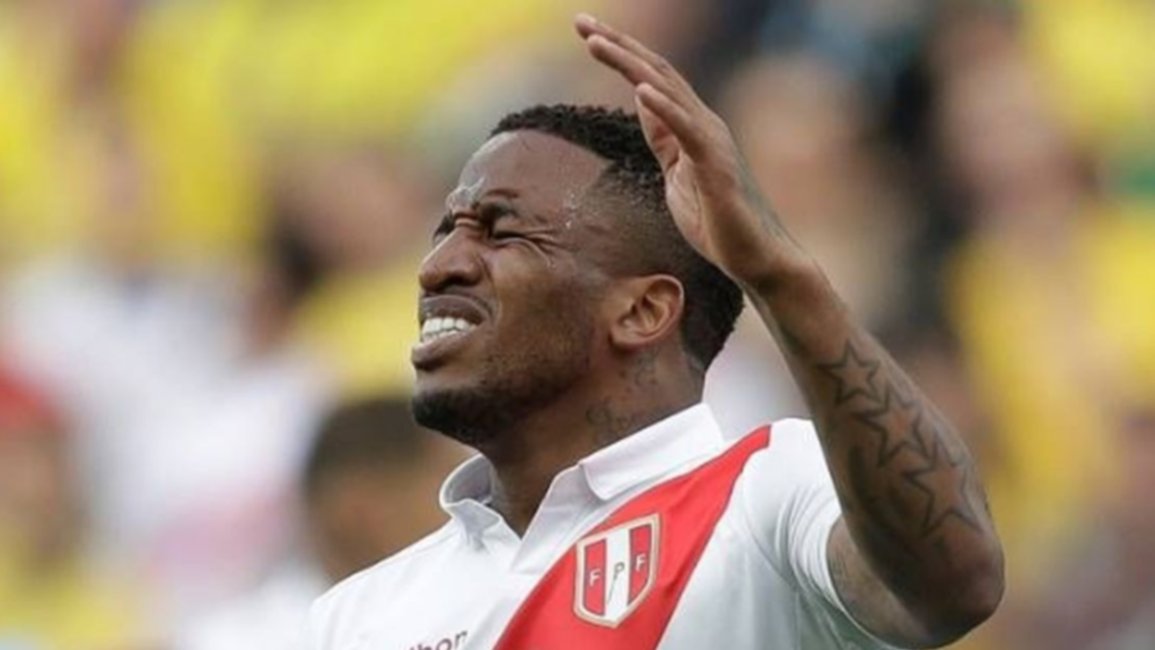 Perú pierde a Farfán para el resto de  la Copa