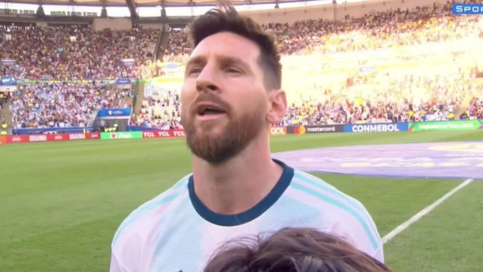 Messi, el Himno y las travesuras de Mateo acapararon la atención