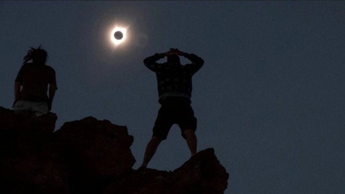 Inti wañoy, en quechua, eclipse de Sol