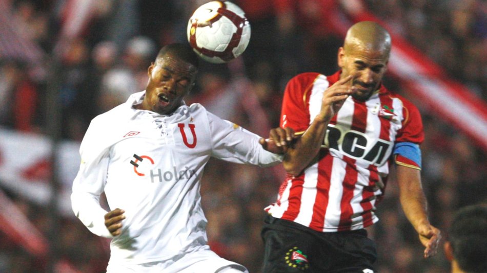 Estudiantes reclama una copa internacional