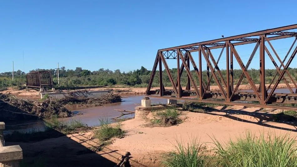 La caída de un puente mantiene desconectada a la producción