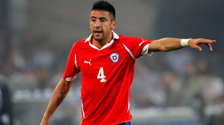 Mauricio Isla: “Me gustaría jugar en Boca y luego en la U de Chile”
