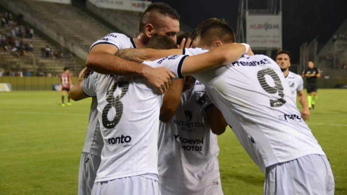 Se viene el plan “salvataje” para los futbolistas que se queden sin trabajo 