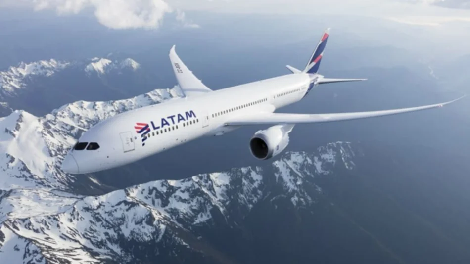Denuncian que Latam presiona al Gobierno para "obtener beneficios financieros"