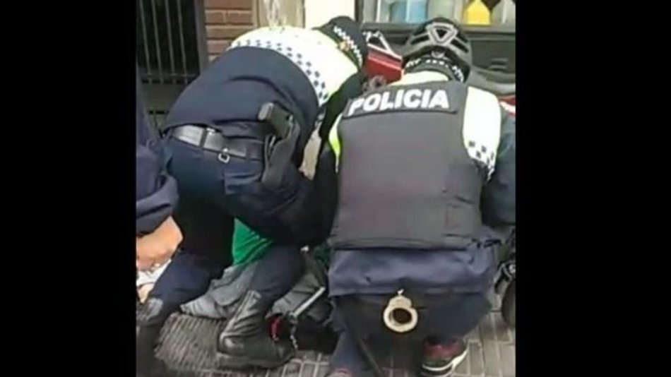Un caso similar al de George Floyd: acusan a la Policía de Tucumán de asfixiar a un hombre 