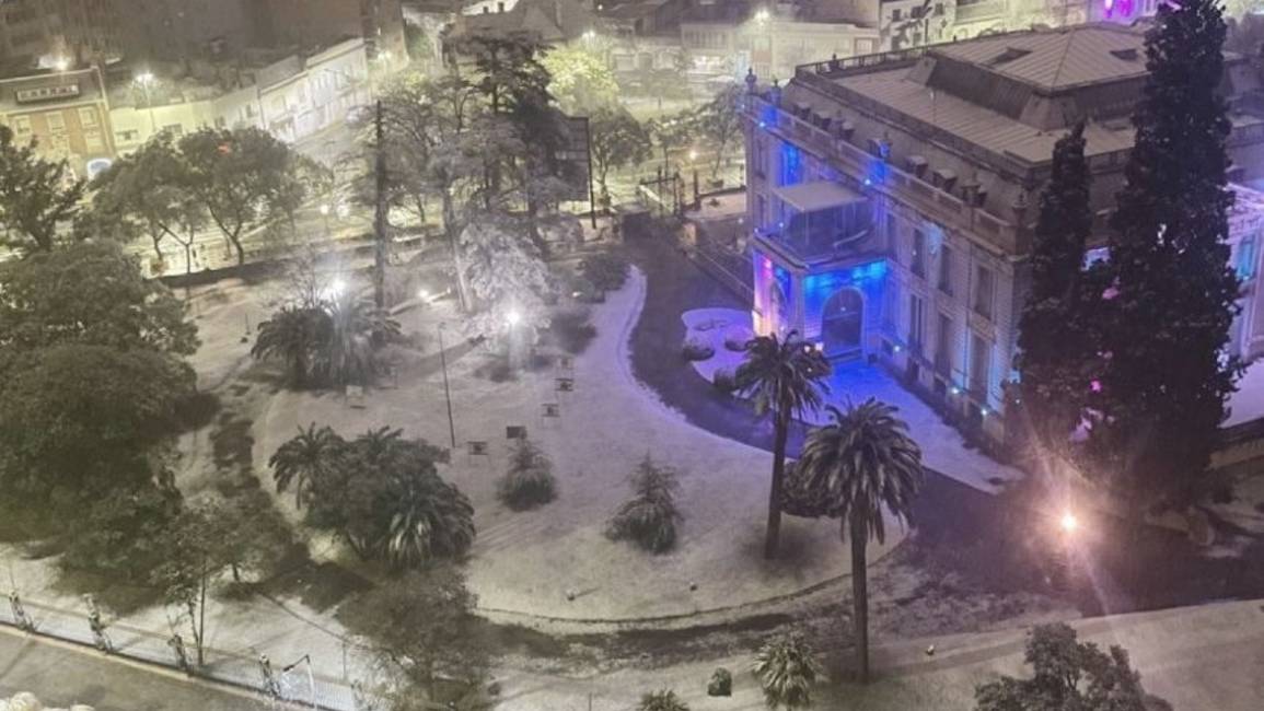 Ola de frío polar en todo el país: nevó en Córdoba luego de 14 años