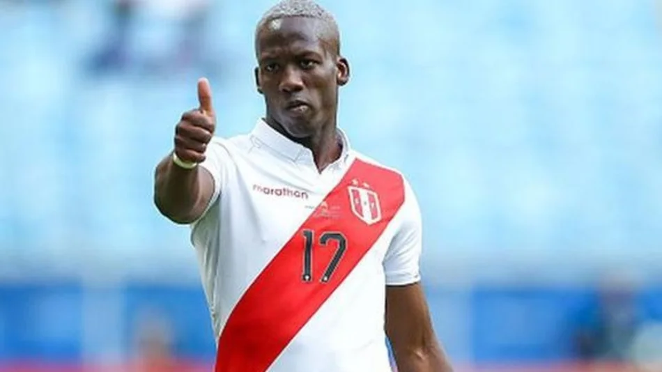 Advíncula aceptó la propuesta de Boca