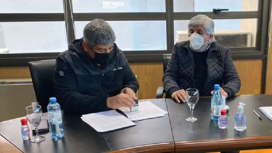 Hugo Moyano cerró una paritaria con 45% de aumento salarial para los camioneros