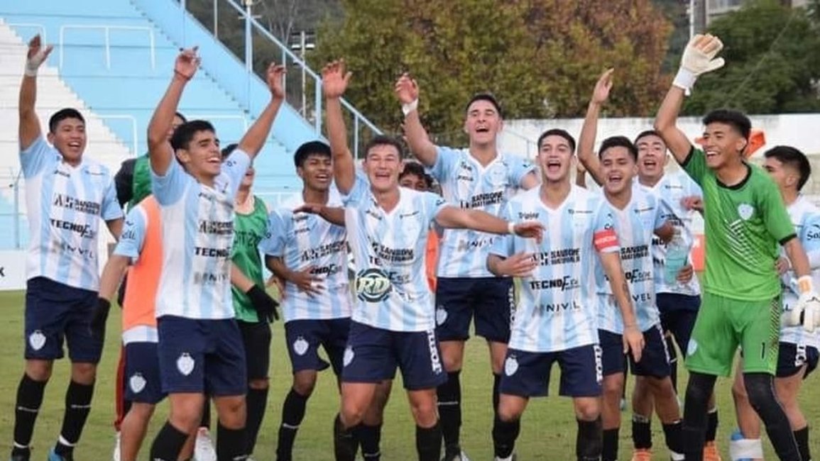 Gimnasia ganó y se quedó con el clásico del Anual