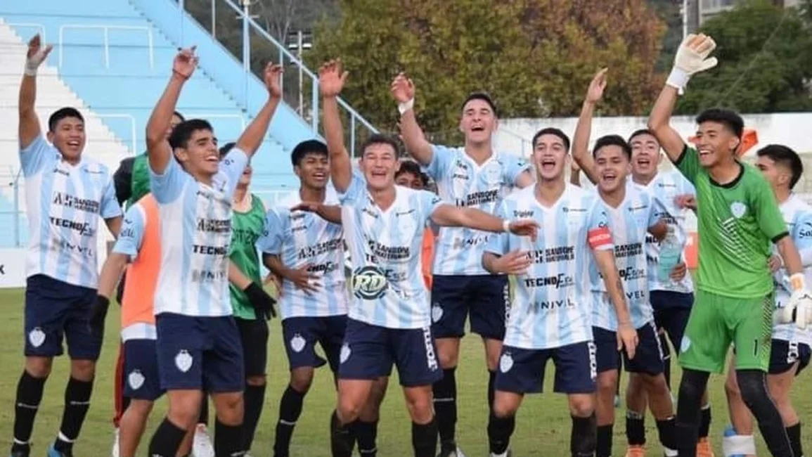 Gimnasia ganó y se quedó con el clásico del Anual