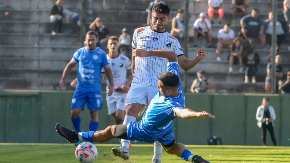 Osores y Capurro le apuntan a Racing 