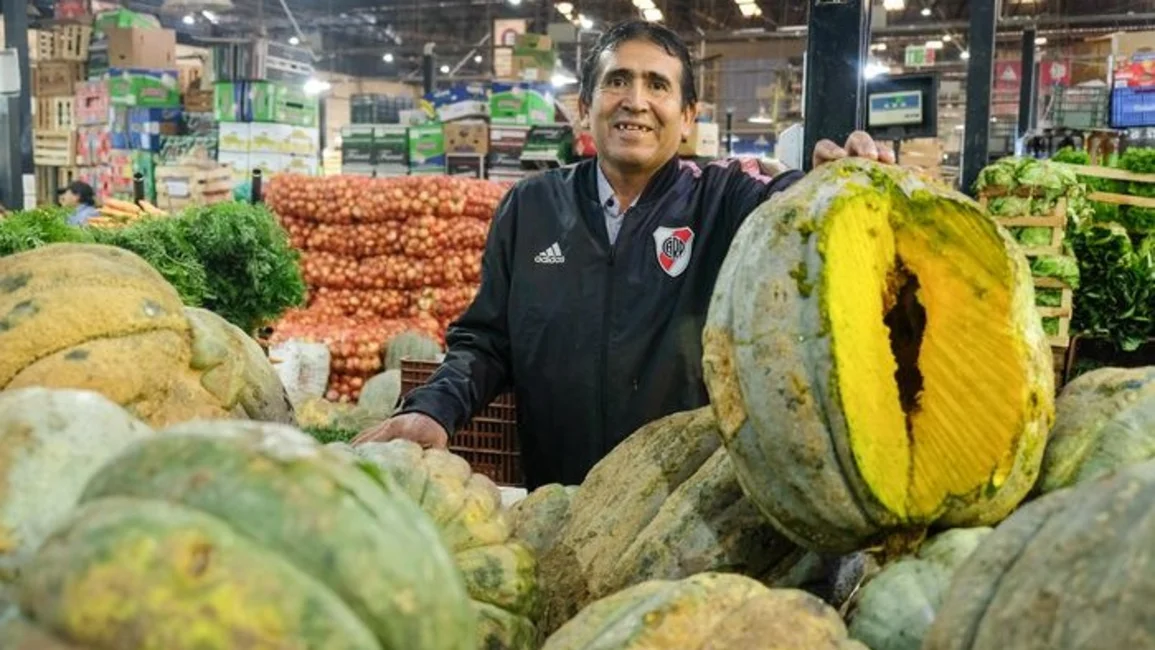 Los más reconocidos cocineros buscan el zapallo que se vende en el Cofruthos