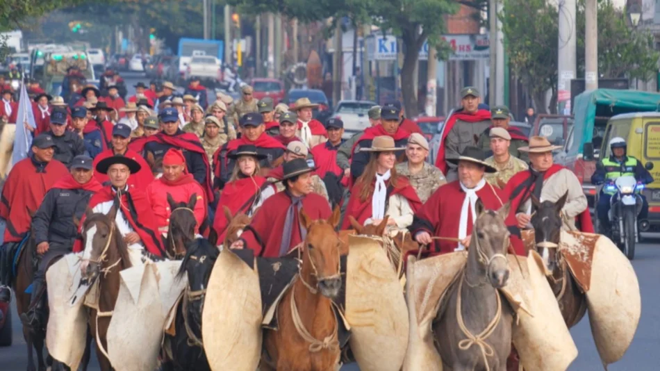 Tras los actos en plaza Belgrano, partió la marcha rumbo a la Quebrada de La Horqueta