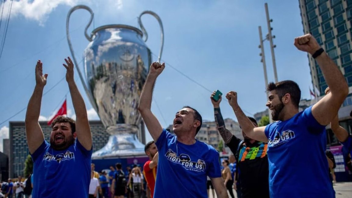 La ciudad de Estambul, dividida entre fanáticos del Inter y del City