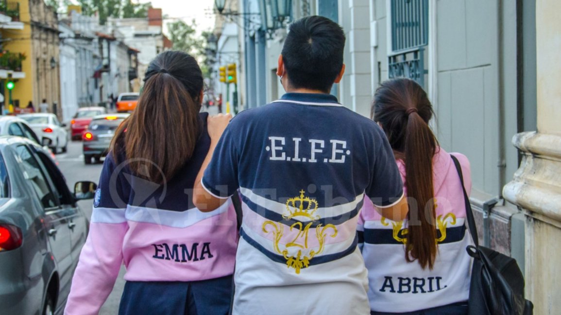 Más de 450 estudiantes tienen becas municipales